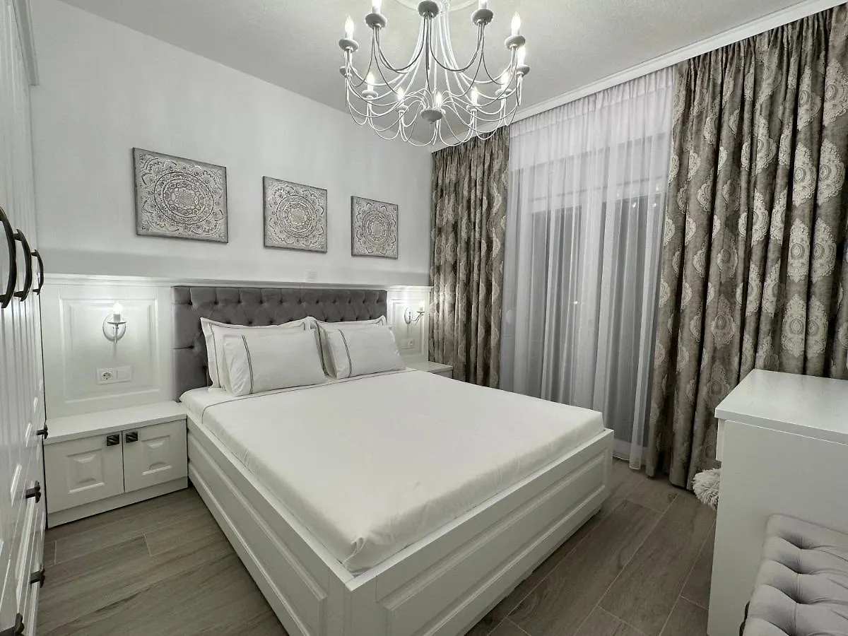 Royal Apartments - Nikiti